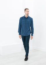 Carica l'immagine nel visualizzatore di Gallery, Western Arkansas Button-Up in Blue Floral