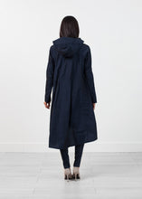 Carica l'immagine nel visualizzatore di Gallery, Wett Coat