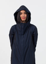 Carica l'immagine nel visualizzatore di Gallery, Wett Coat