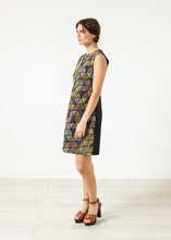 Carica l&#39;immagine nel visualizzatore di Gallery, Triangle Sleeveless Dress in Multi