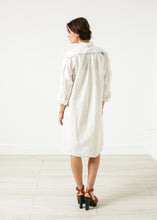 Carica l&#39;immagine nel visualizzatore di Gallery, Pleated Sleeve Tunic in White