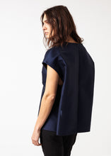 Carica l&#39;immagine nel visualizzatore di Gallery, Tucked Sleeve Blouse in Navy