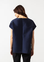 Carica l&#39;immagine nel visualizzatore di Gallery, Tucked Sleeve Blouse in Navy