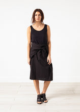 Carica l&#39;immagine nel visualizzatore di Gallery, Bow Skirt in Black