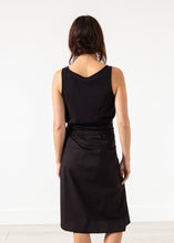 Carica l&#39;immagine nel visualizzatore di Gallery, Bow Skirt in Black