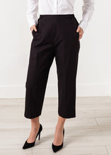 Carica l'immagine nel visualizzatore di Gallery, Wide Cropped Trouser in Black