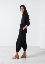 Carica l&#39;immagine nel visualizzatore di Gallery, Boat Neck Top in Black
