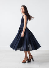 Carica l&#39;immagine nel visualizzatore di Gallery, Voile V-Neck Dress in Navy