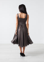 Carica l&#39;immagine nel visualizzatore di Gallery, Voile Dress in Grey Pearl