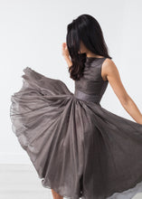 Carica l&#39;immagine nel visualizzatore di Gallery, Voile Dress in Grey Pearl