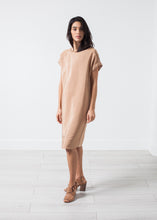 Carica l&#39;immagine nel visualizzatore di Gallery, Philomene Dress in Camel