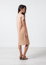 Carica l&#39;immagine nel visualizzatore di Gallery, Philomene Dress in Camel
