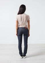 Carica l&#39;immagine nel visualizzatore di Gallery, Sheer Button-Up Blouse in Ivory