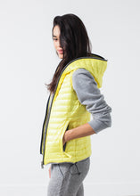 Carica l&#39;immagine nel visualizzatore di Gallery, Primula Vest in Yellow