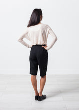 Carica l'immagine nel visualizzatore di Gallery, Woven Shorts in Black