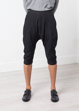 Carica l'immagine nel visualizzatore di Gallery, Woven Bermuda Short