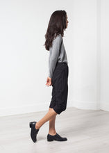 Carica l'immagine nel visualizzatore di Gallery, Woven Bermuda Short