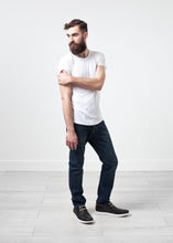 Carica l&#39;immagine nel visualizzatore di Gallery, Comfort Tee in White Linen