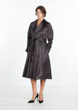 Carica l&#39;immagine nel visualizzatore di Gallery, Trench Coat in Black
