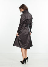 Carica l&#39;immagine nel visualizzatore di Gallery, Trench Coat in Black