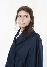 Carica l'immagine nel visualizzatore di Gallery, Wool Cocoon Jacket