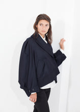 Carica l'immagine nel visualizzatore di Gallery, Wool Cocoon Jacket