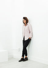 Carica l&#39;immagine nel visualizzatore di Gallery, Pointed Collar Blouse in Rose