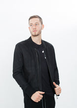 Carica l&#39;immagine nel visualizzatore di Gallery, Broken Leather Bomber in Black