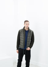 Carica l&#39;immagine nel visualizzatore di Gallery, Cashmere Jersey Long Sleeve Tee in Navy
