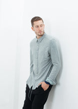 Carica l&#39;immagine nel visualizzatore di Gallery, Kasuri Jersey Button-Up in Blue Grey