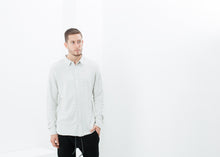 Carica l&#39;immagine nel visualizzatore di Gallery, Kasuri Jersey Button-Up in Ivory/Black