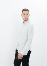 Carica l&#39;immagine nel visualizzatore di Gallery, Kasuri Jersey Button-Up in Ivory/Black