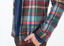 Carica l&#39;immagine nel visualizzatore di Gallery, Riccardo Button-Up in Plaid Multi