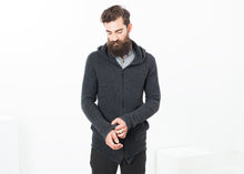 Carica l&#39;immagine nel visualizzatore di Gallery, Pill Zip Sweater in Anthracite