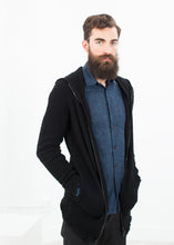 Carica l&#39;immagine nel visualizzatore di Gallery, Pill Zip Sweater in Black
