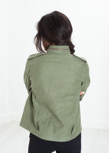 Carica l&#39;immagine nel visualizzatore di Gallery, Big Army Jacket in Olive