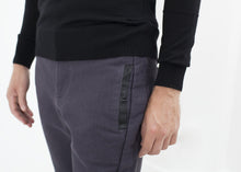 Carica l&#39;immagine nel visualizzatore di Gallery, Lakai Pant in Phantom