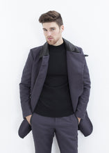 Carica l&#39;immagine nel visualizzatore di Gallery, Merino Knit Turtleneck in Black