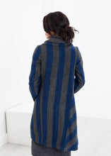 Carica l&#39;immagine nel visualizzatore di Gallery, Petale Coat in Silver/Blue