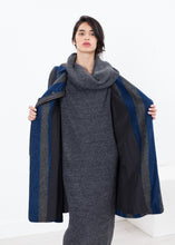 Carica l&#39;immagine nel visualizzatore di Gallery, Petale Coat in Silver/Blue