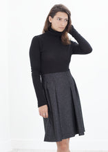 Carica l&#39;immagine nel visualizzatore di Gallery, Pieghe Skirt