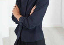 Carica l'immagine nel visualizzatore di Gallery, Wrinkled Tux Shirt in Navy