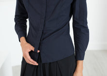 Carica l'immagine nel visualizzatore di Gallery, Wrinkled Tux Shirt in Navy
