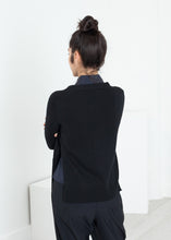 Carica l&#39;immagine nel visualizzatore di Gallery, Square Cardigan in Black