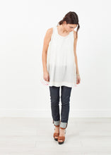 Carica l&#39;immagine nel visualizzatore di Gallery, Babydoll Tank in White