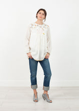 Carica l&#39;immagine nel visualizzatore di Gallery, Floral Front Peasant Blouse in White