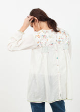 Carica l&#39;immagine nel visualizzatore di Gallery, Floral Front Peasant Blouse in White