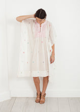 Carica l&#39;immagine nel visualizzatore di Gallery, Floral Tent Dress in White
