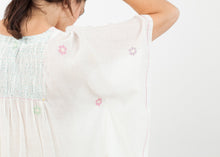 Carica l&#39;immagine nel visualizzatore di Gallery, Floral Tent Dress in White