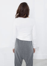 Carica l&#39;immagine nel visualizzatore di Gallery, Stretch Tee in Milk